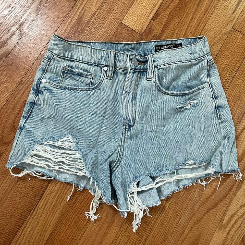 BlankNYC The Barrow Distressed Denim Jean Shorts Light Wash High Rose Vintage 27